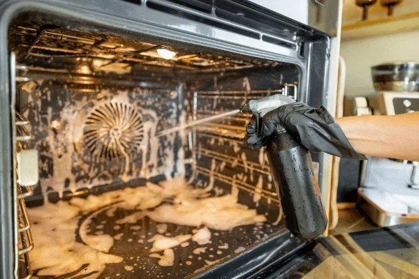 How To Clean Oven With Burnt Food Without Any Effort